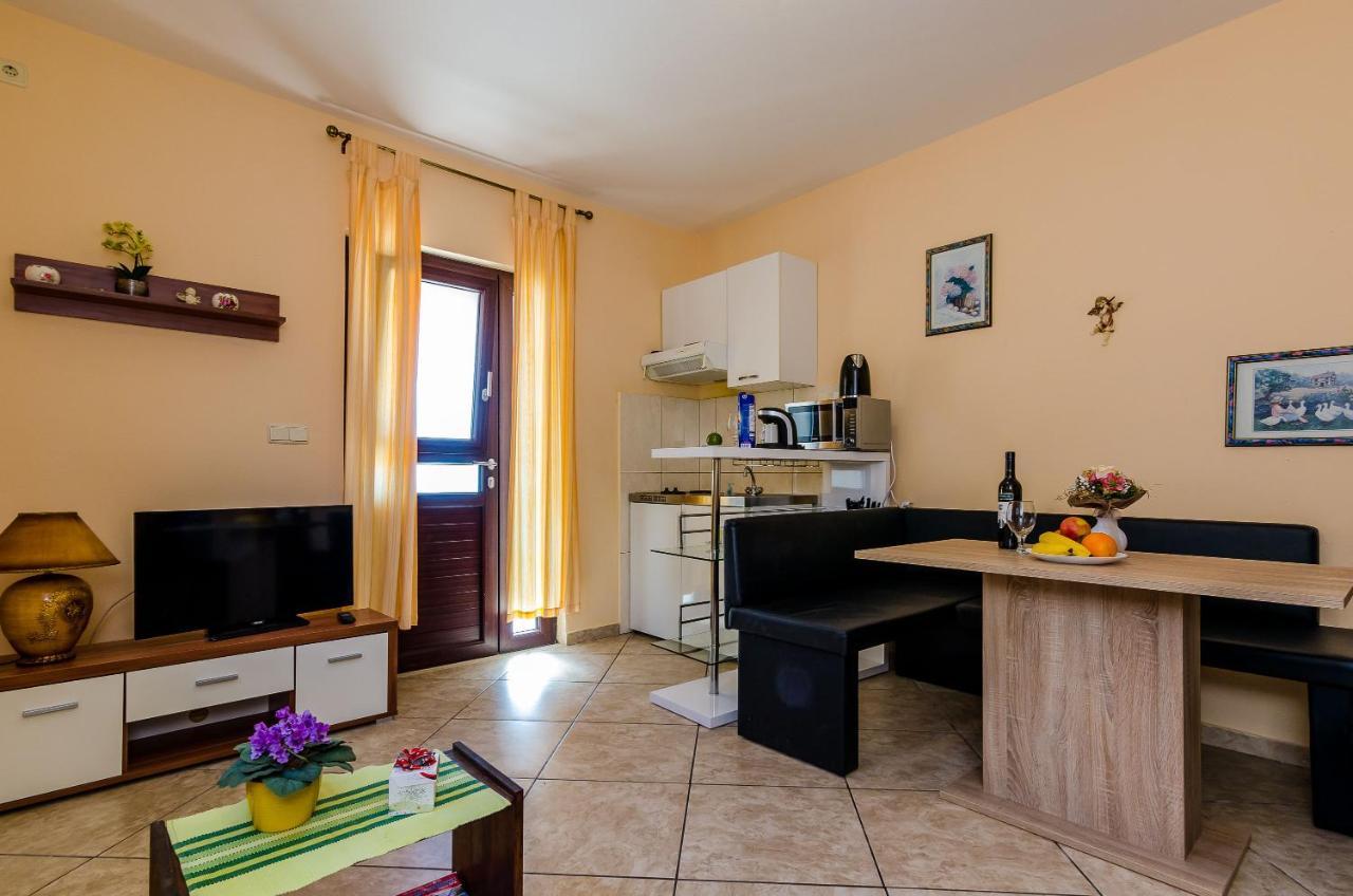 Apartments Kanjuo By The Sea Млини Екстер'єр фото
